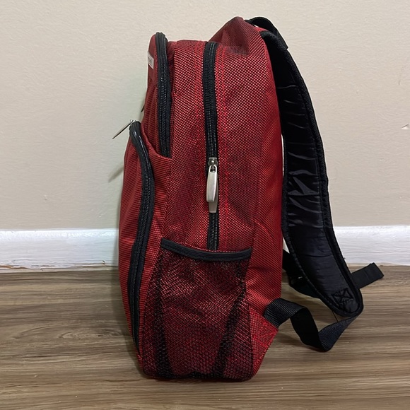 Embark Backpack 🎒 - Picture 4 of 7